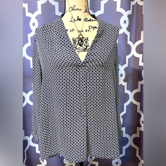 Laundry By shelli argali - Picture 1 of 4